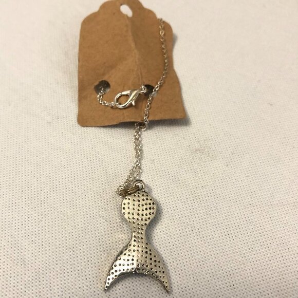 MERMAID TAIL NECKLACE - Picture 2 of 3